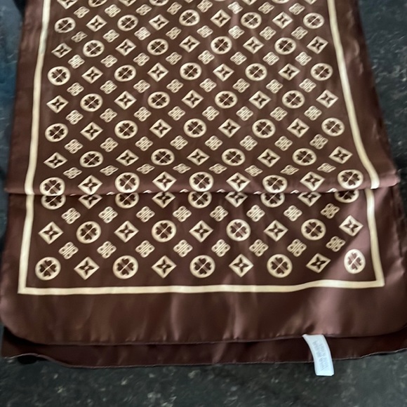 Italian Twilly scarf - Picture 2 of 8